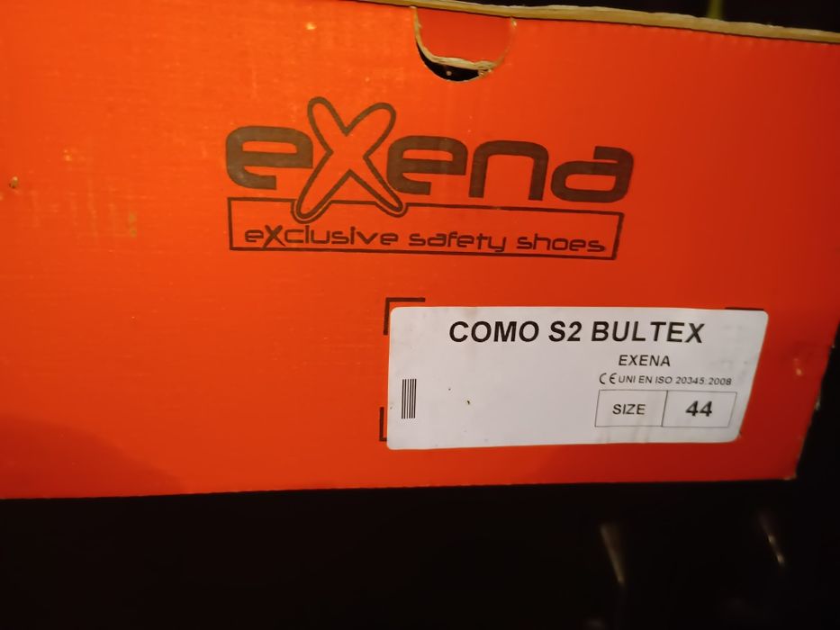 Работни обувки с бомбе