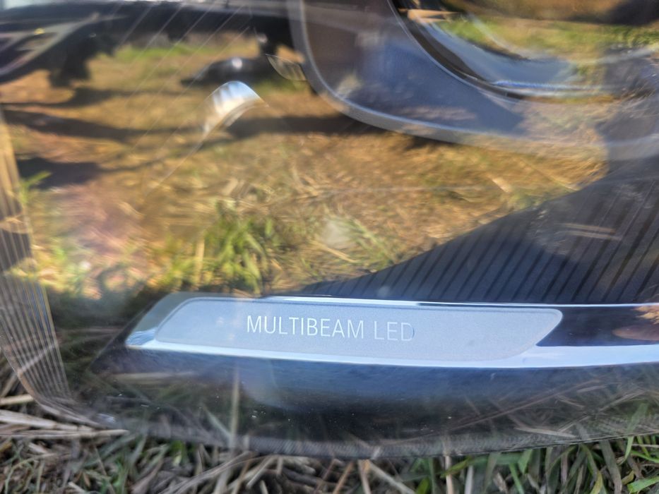 Bara trager faruri capota aripa radiatoare mercedes  w447 facelift