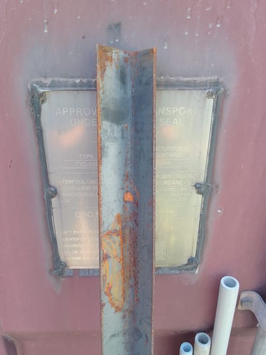 Угольник 4 см, толщина 4 мм, длина 2 м