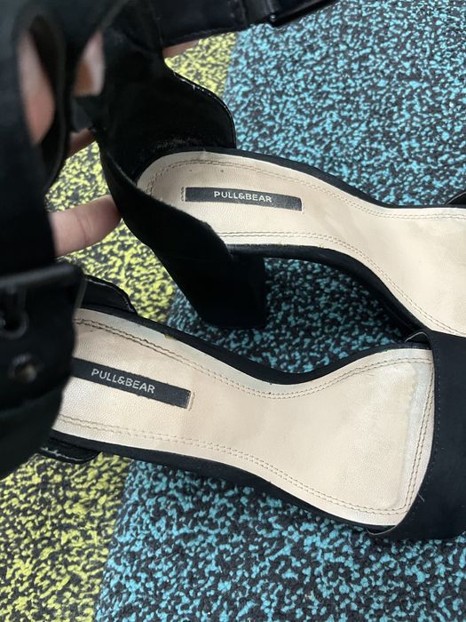 Sandale Pull&Bear marimea 39