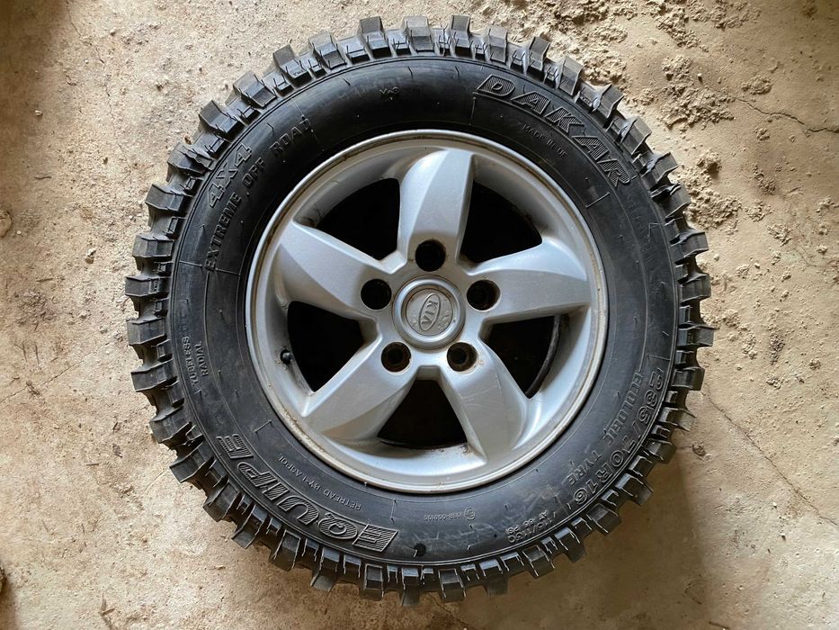 vand 4 jante cu anvelope Kia Sorento 2002-2009 si pentru alte marci