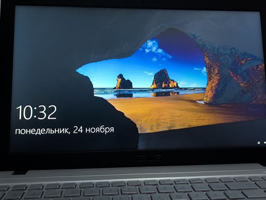 Asus VivoBook notebook sotiladi
