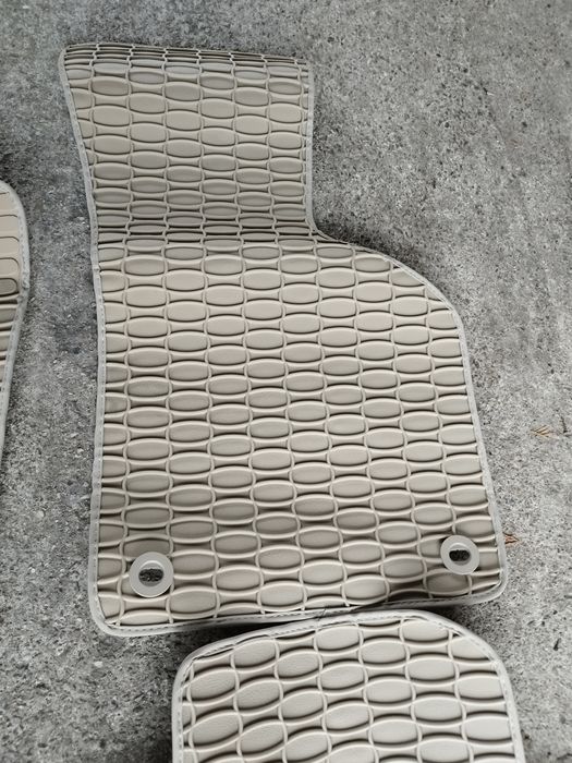 Preșuri cauciuc pentru Ford focus Mk3 negre și preșuri Volkswagen Pass