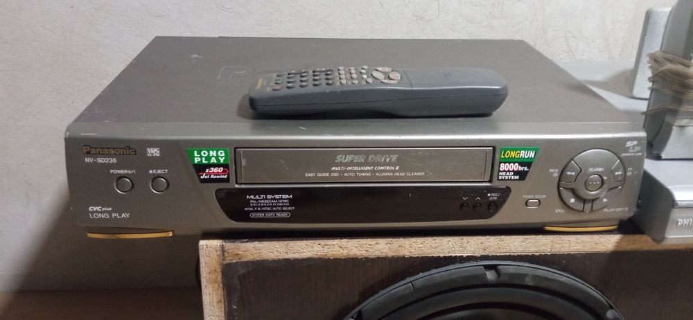 Продам видеомагнитофон