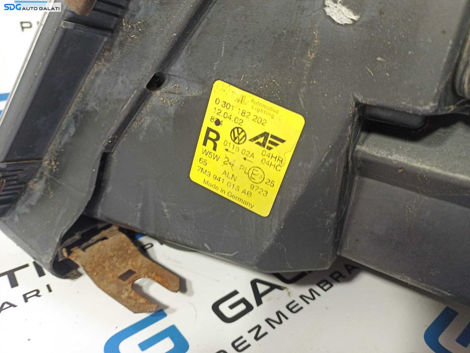 Far Dreapta FARA Xenon Seat Alhambra 2001 - 2010 Cod 7M3941016AB 030118202 [L1719]