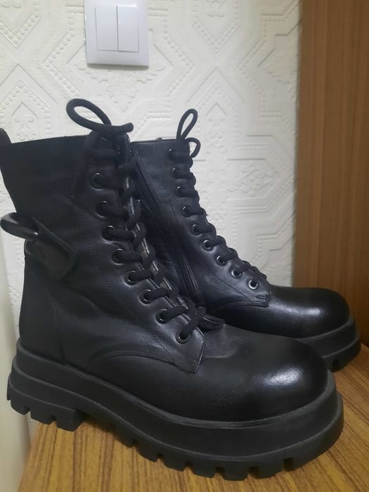 Продам новые сапоги !