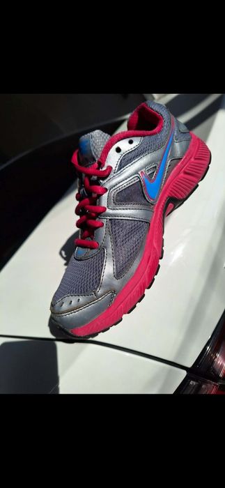 Дамски маратонки Nike 37,5