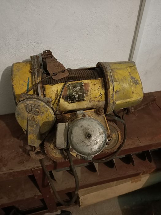 Продам таль электрическую ТЭ 0.5 В3 грузоподъёмностью 500 кг.