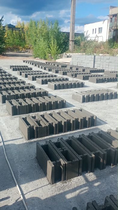 Prefabricate beton , coame gard ,caciuli stalpi, boltari beton