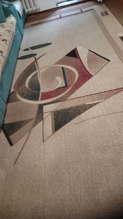 Продам ковёр 5 на 3