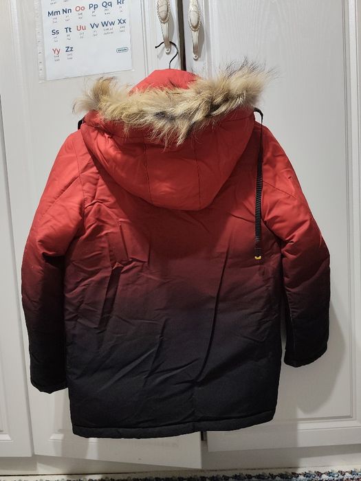 Продам куртку зимнюю на мальчика