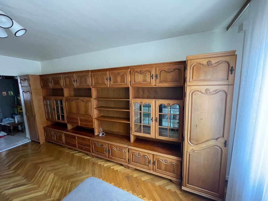 Mobila modulara din lemn masiv