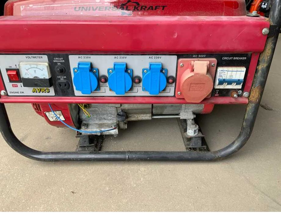 Generator curent  230 sau 380 , spalator  benzi , motopompa