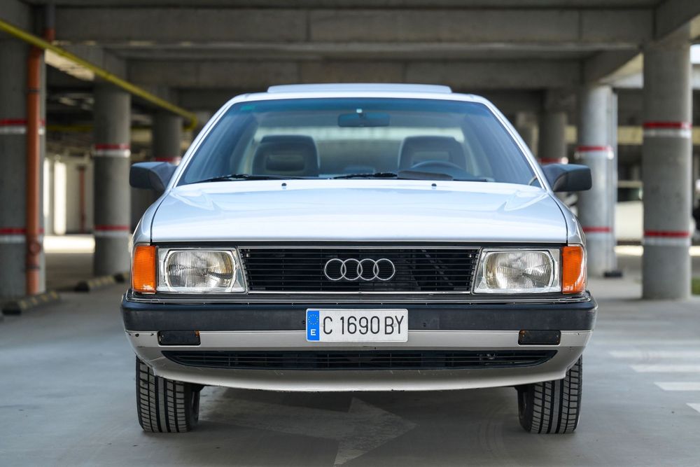 Audi 100