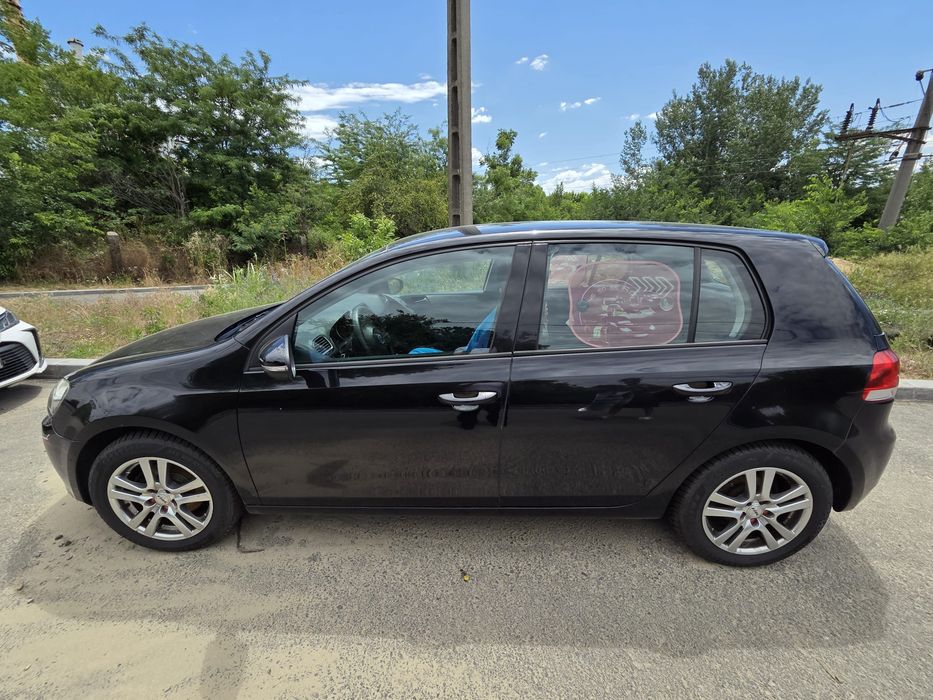Vând mașină Volkswagen golf 2012