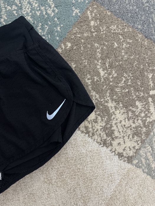 Дамски къси гащи Nike