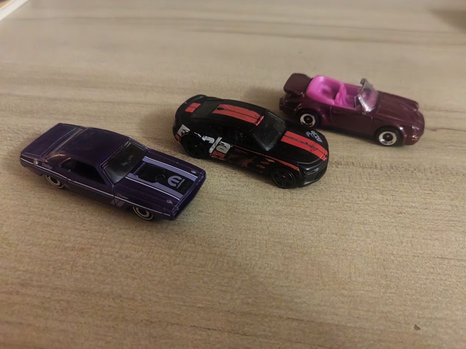 Продаю машинки Hot wheels