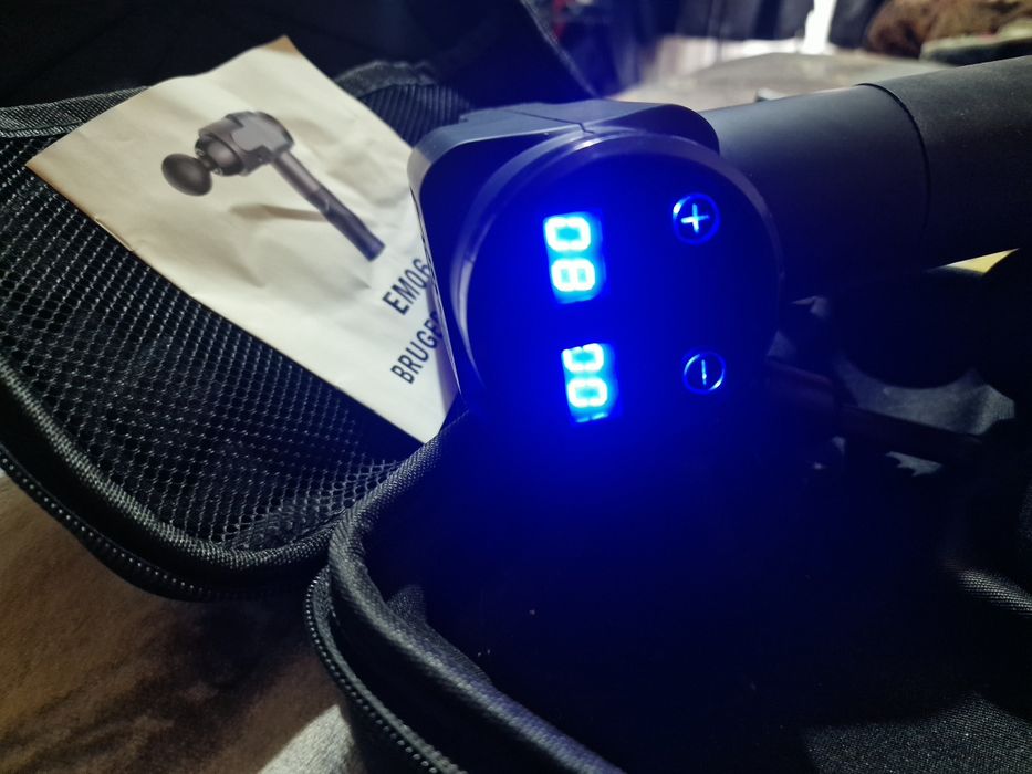 Pistol pentru masaj (modelul mara),absolut nou. 8 viteze