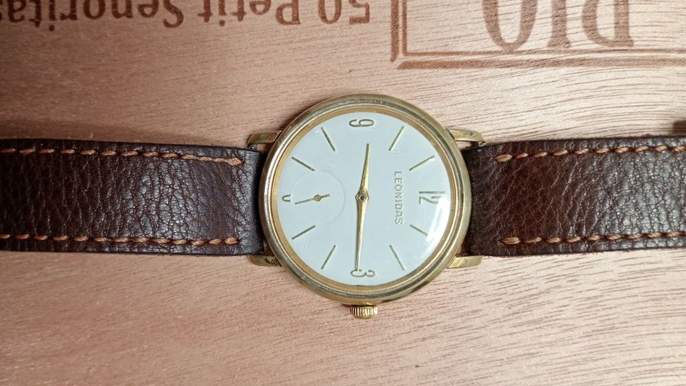 Ceas Leonidas 17 rubine,  1180 lei