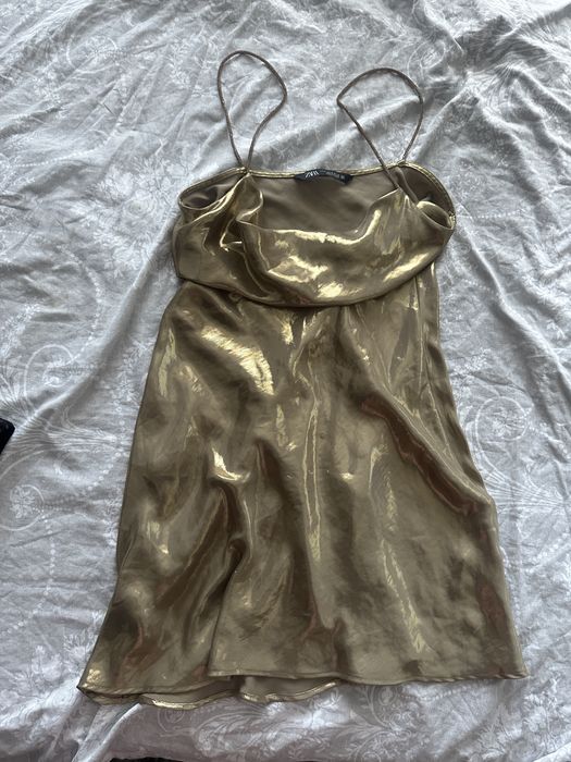 Нови Рокля Zara