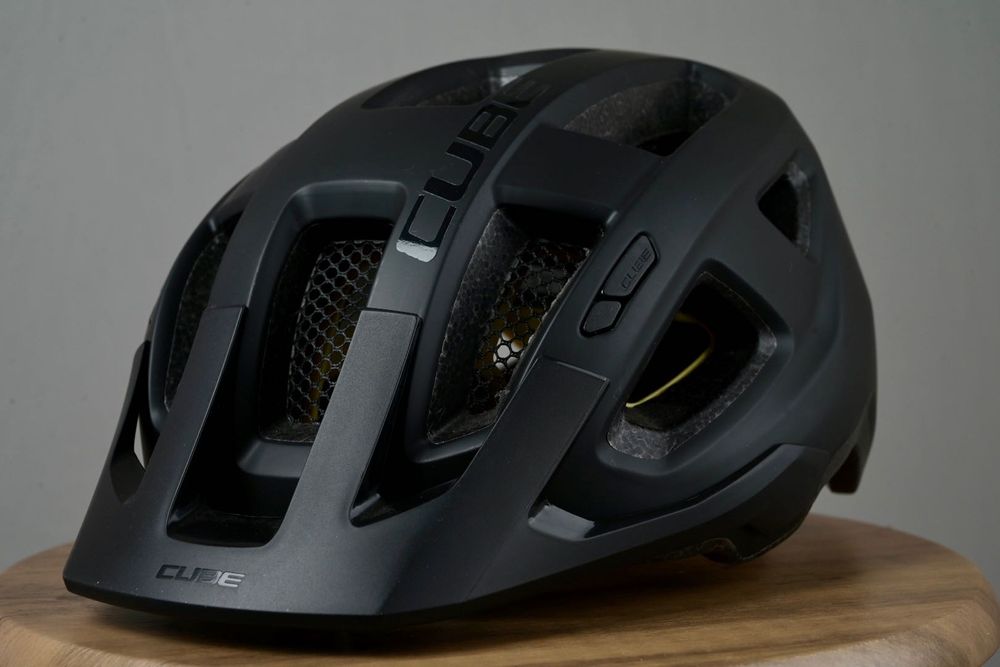 Каска за велосипед CUBE FLEET BLACK