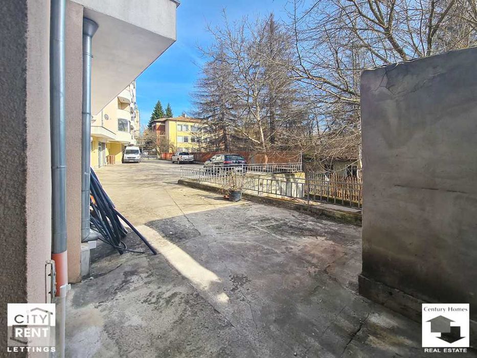 111424 Магазин с паркоместа , на главен булевард във В. Търново