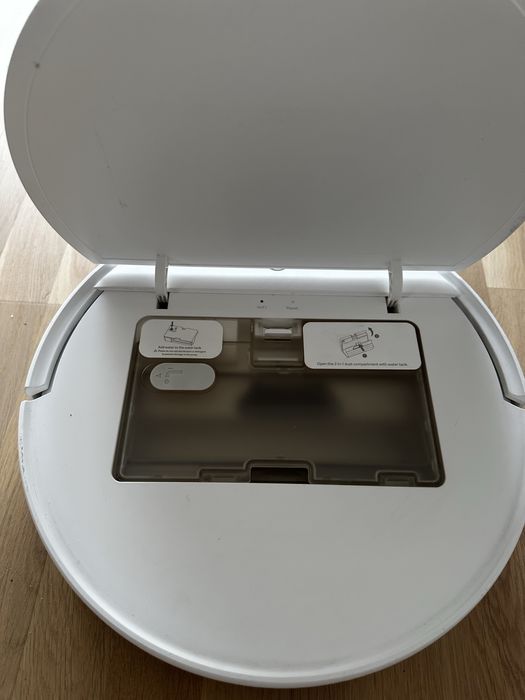 Xiaomi Mi Robot Vacuum-Mop Essential
