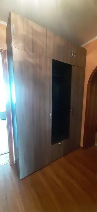 Шкаф для прихожей