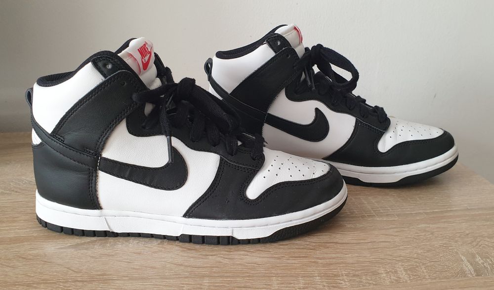NIKE DUNK HIGH Retro BTTYS, 38
400 lei