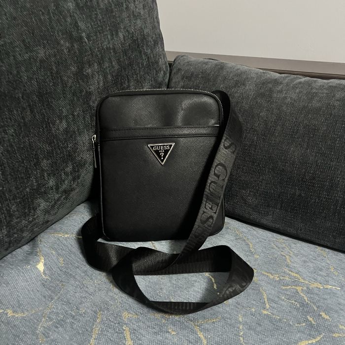 барсетка мужской  GUESS