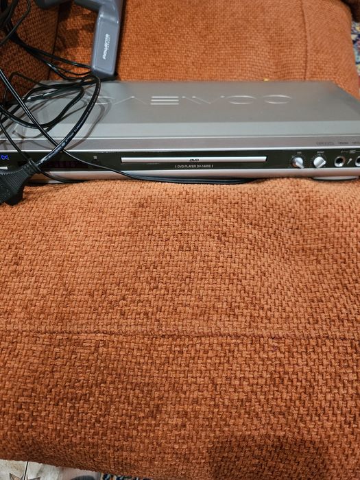 Продам DVD плеер