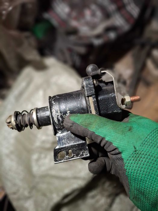 Втягивающее Зил.Газ.Старого образца.