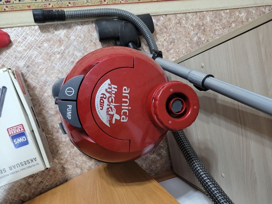 Продам моющий пылесос