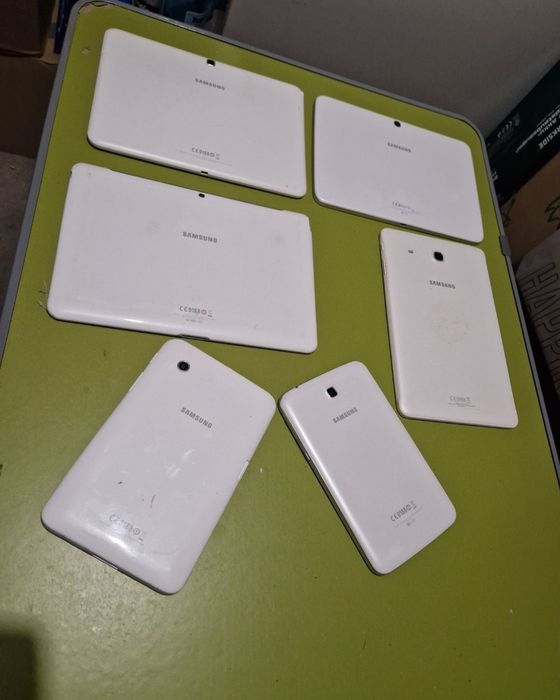 Tableta Samsung pentru colecție sau piese, fara accesorii fara informații