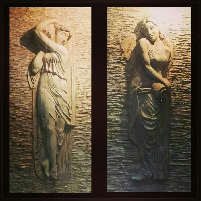 Барельефы скульптуры роспись водопады бассейны камин барбекю художник