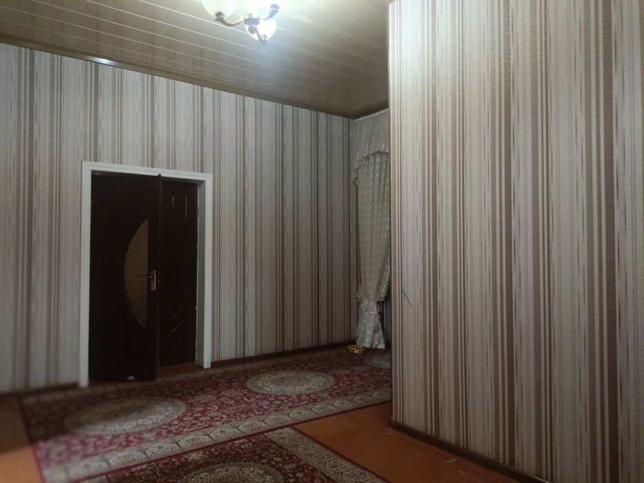 6 сотихли коттедж сотилади. Карвон бозор томонда