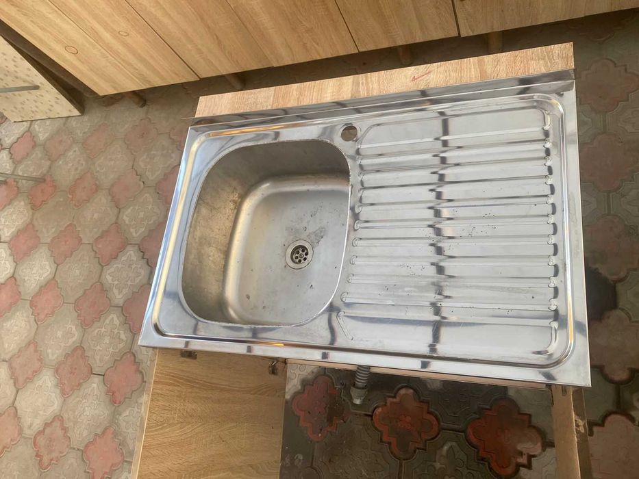 Кухонная мойка   продам