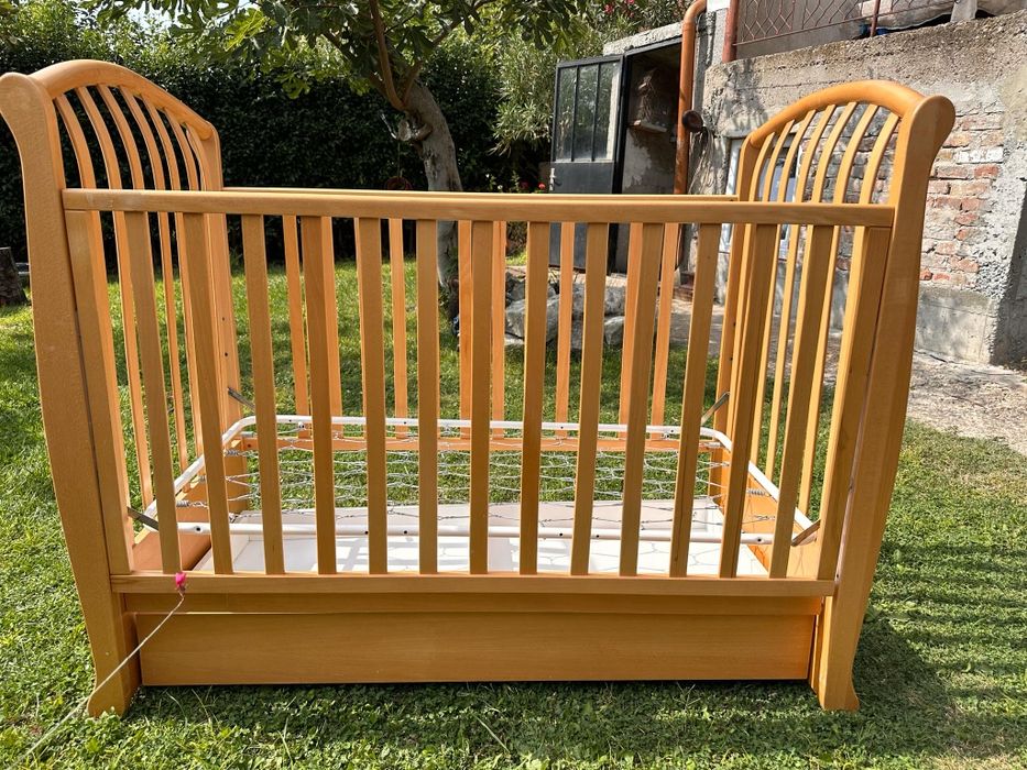 Дървена детска кошара