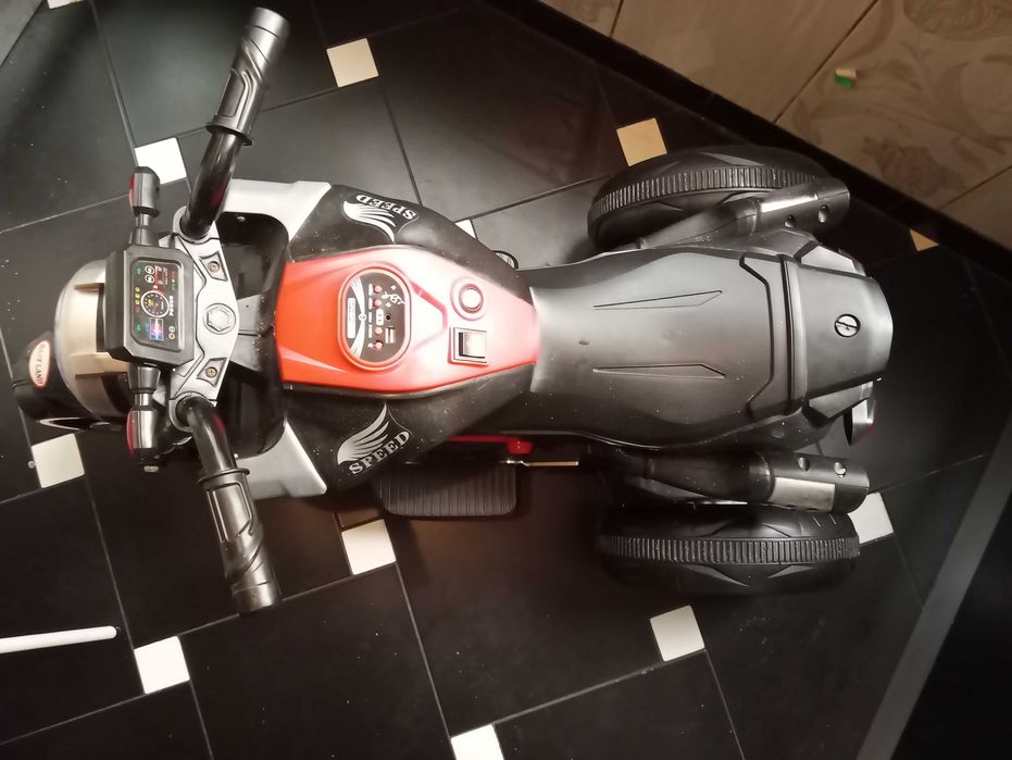 Motocicletă electrică copii (Trike / 3 roți) – 6V, cu Muzică