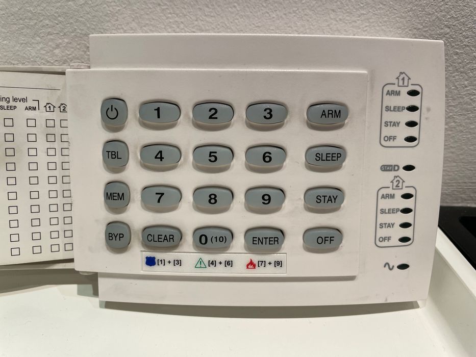 Алармена система за охрана PARADOX