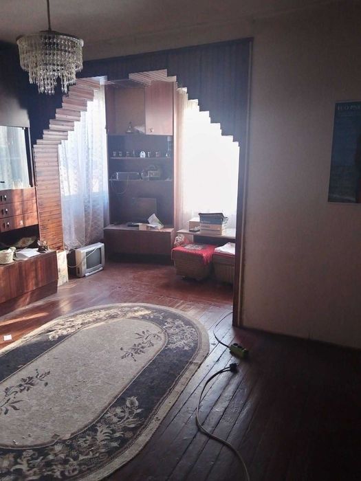 Етаж от къща в Модерно предградие