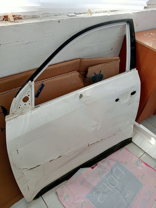 Продам дверь на автомобиль