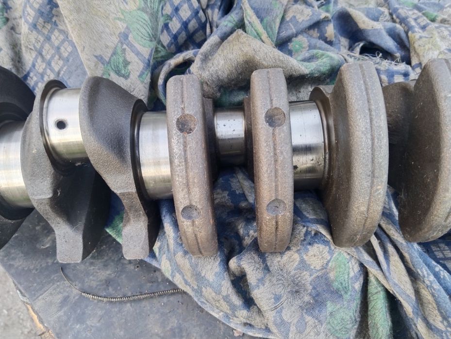 коленвал БМВ 520