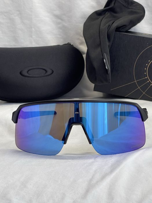 Oakley sutro lite