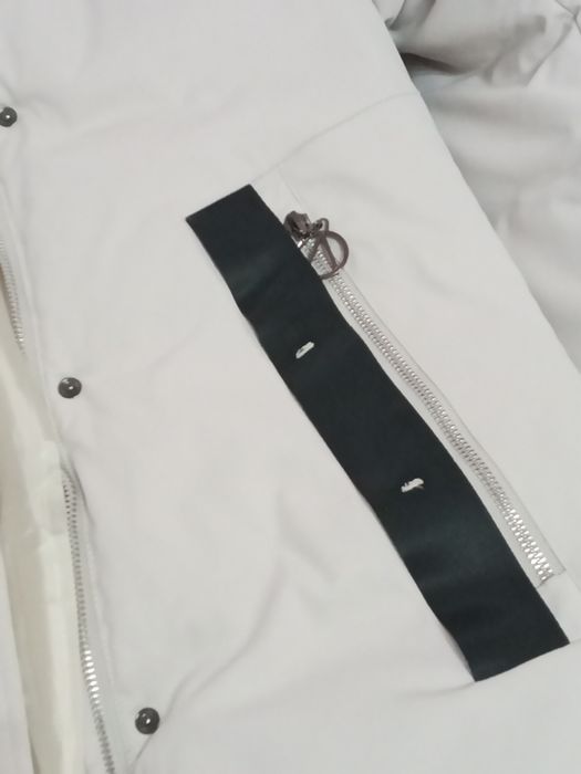 Продается зимная куртка.