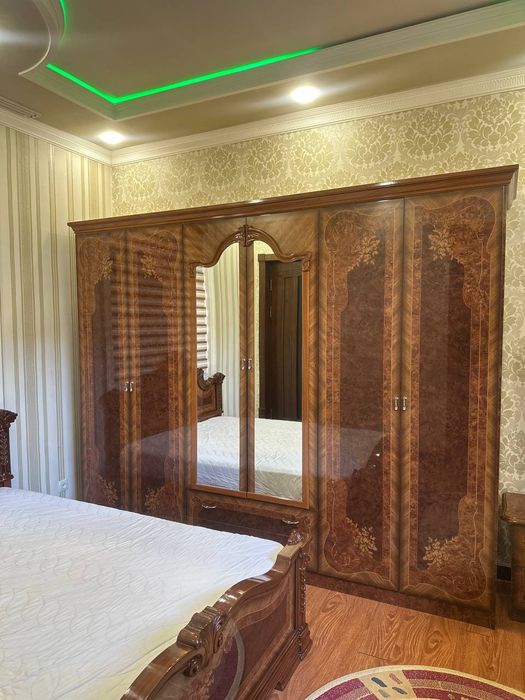 Спальный горнитур в комплекте Китай состояния отличный