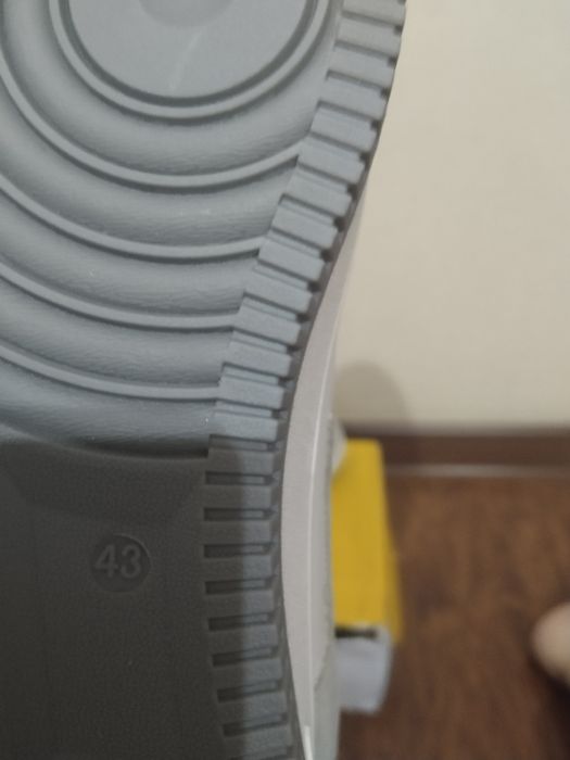 Новый кроссовка с звездами