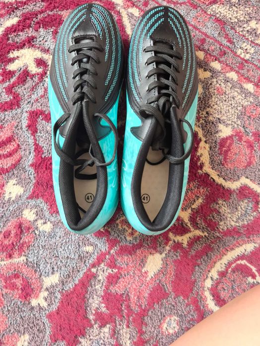 Футбольные бутсы