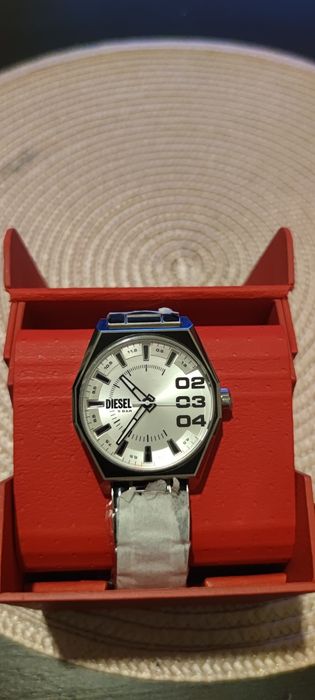 Оригинални часовници Diesel