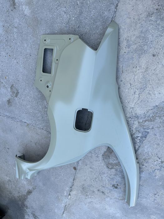 Aripă dreapta spate vw jetta.